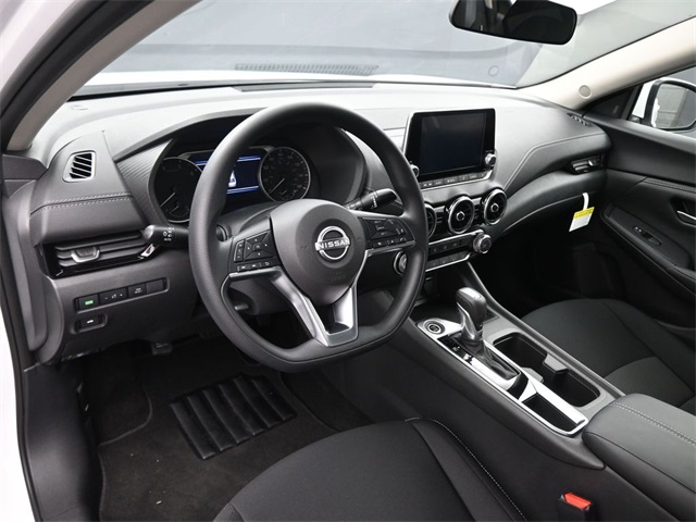 2025 Nissan Sentra SV photo 16