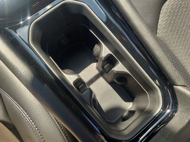 2026 Jeep Compass Latitude photo 14