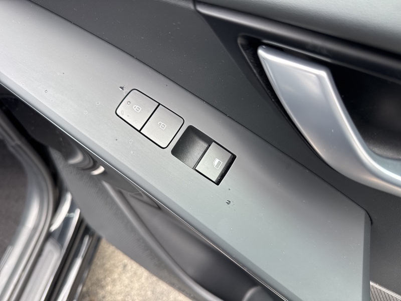 2023 Kia Niro EX Touring photo 38