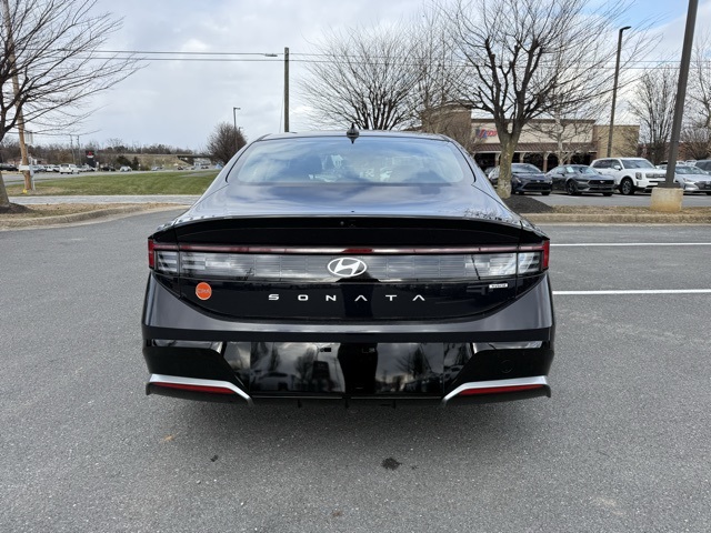 2025 Hyundai Sonata Hybrid SEL photo 4