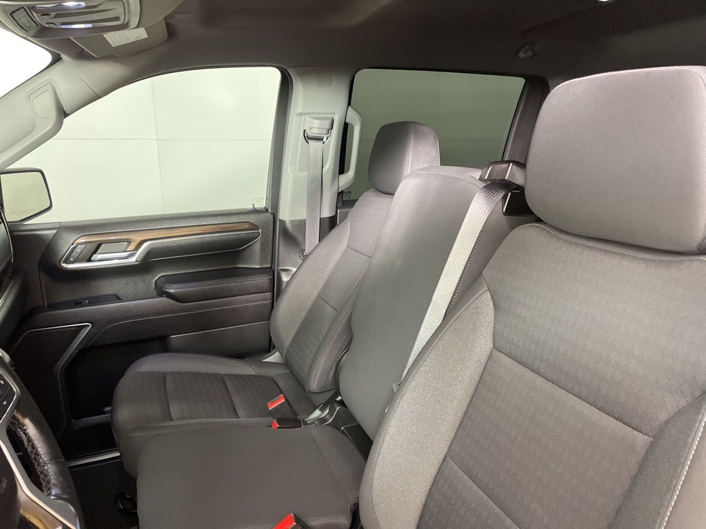 2023 Chevrolet Silverado 1500 RST photo 19