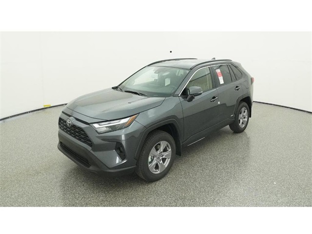 2025 Toyota RAV4 XLE's photo