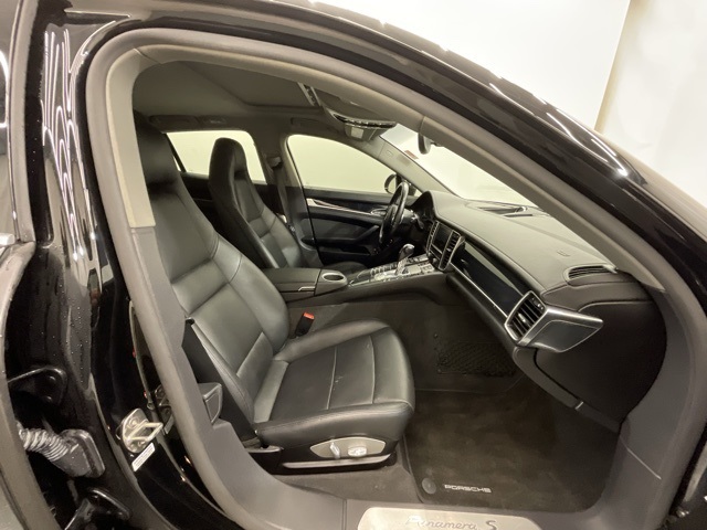 2016 Porsche Panamera E-Hybrid S photo 23