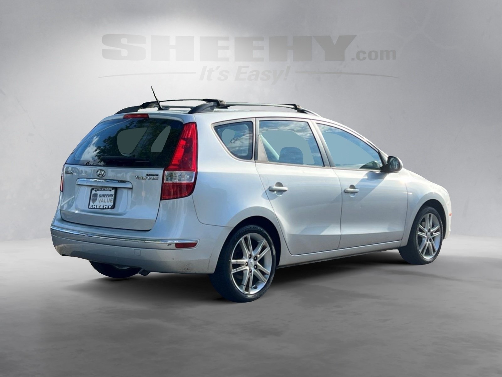 2010 Hyundai Elantra Touring SE photo 2