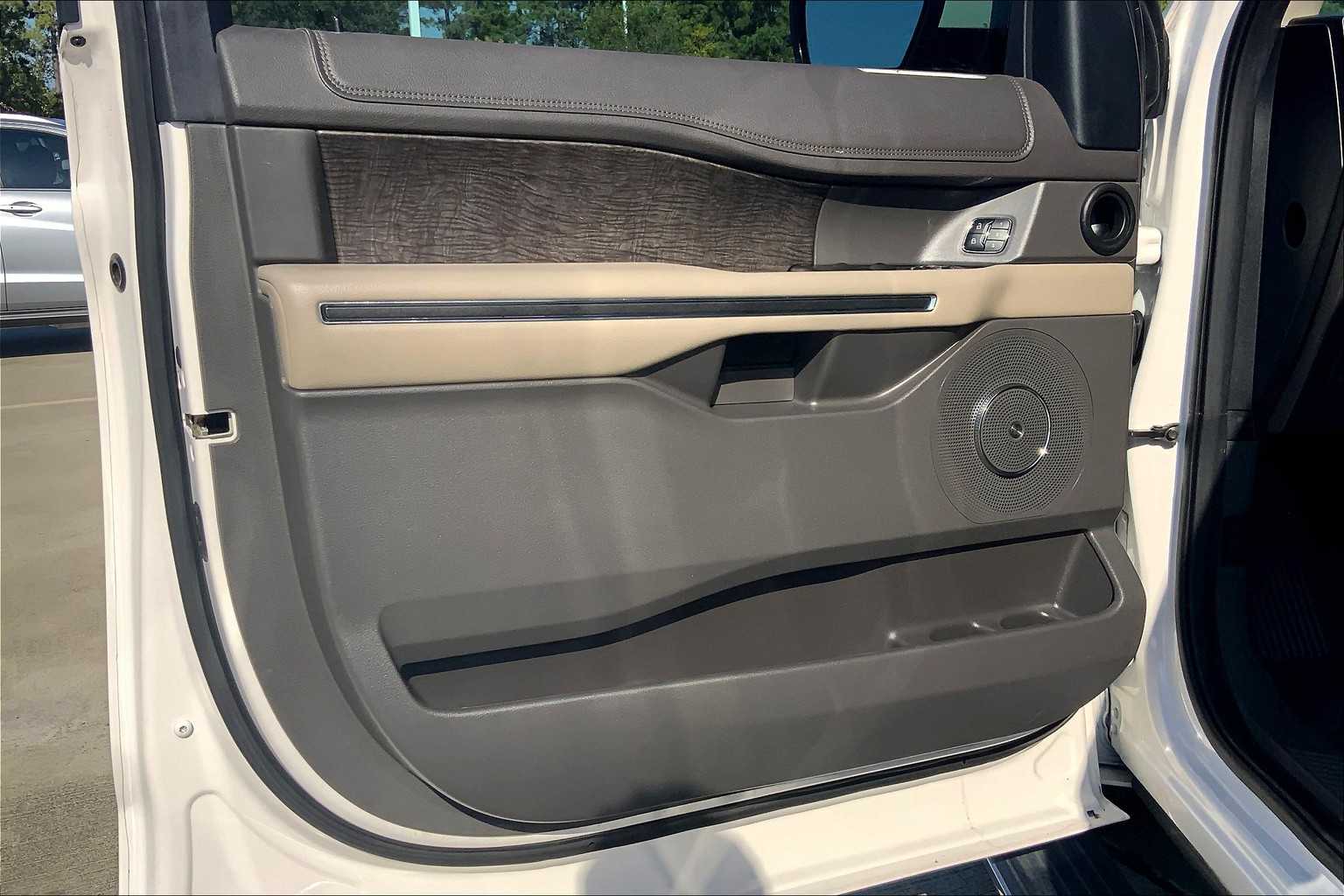 2019 Ford Expedition Limited photo 15