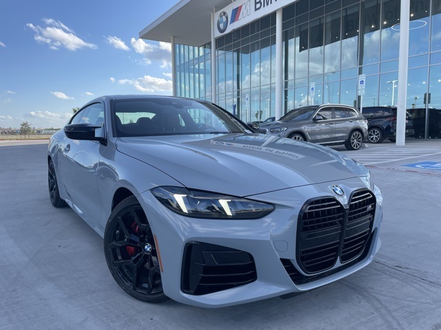 2026 BMW 4 Series M440i's photo