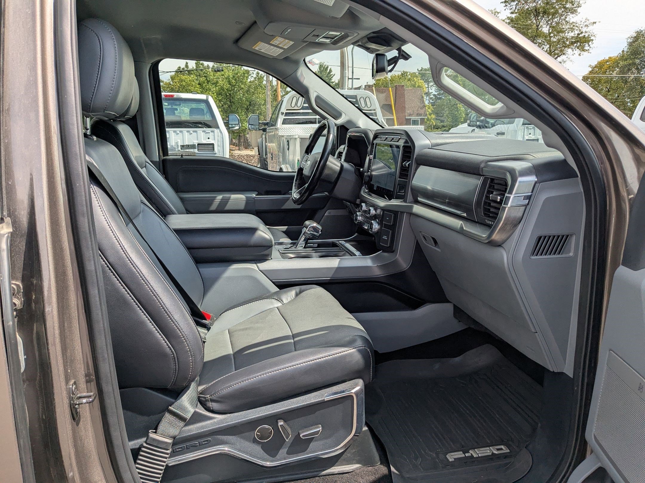 2021 Ford F-150 Lariat photo 30