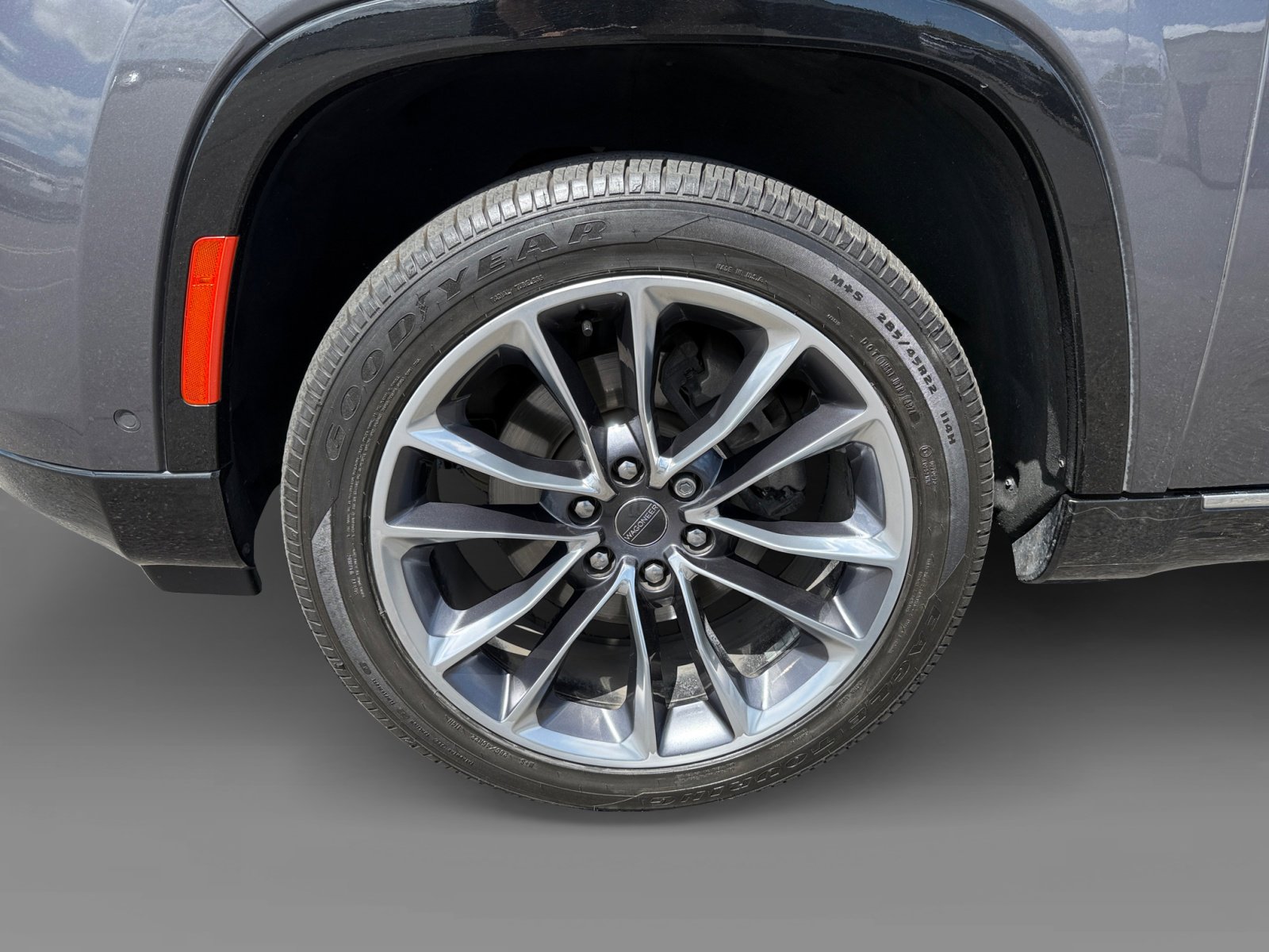 2022 Jeep Wagoneer Series III photo 8