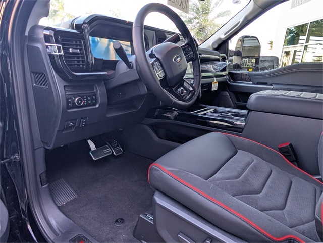 2026 Ford F-250 Lariat photo 4
