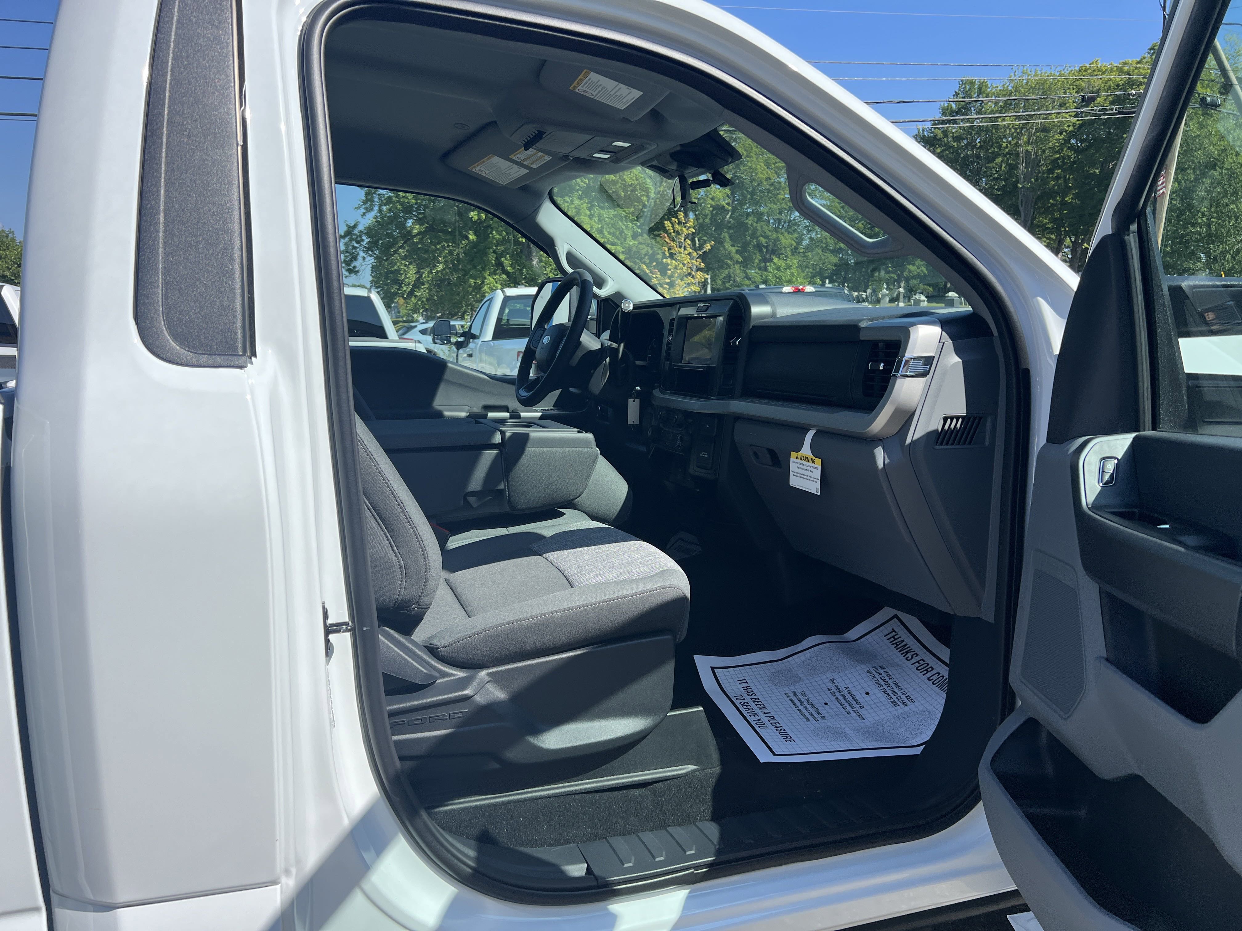 2025 Ford F-250 XLT photo 3