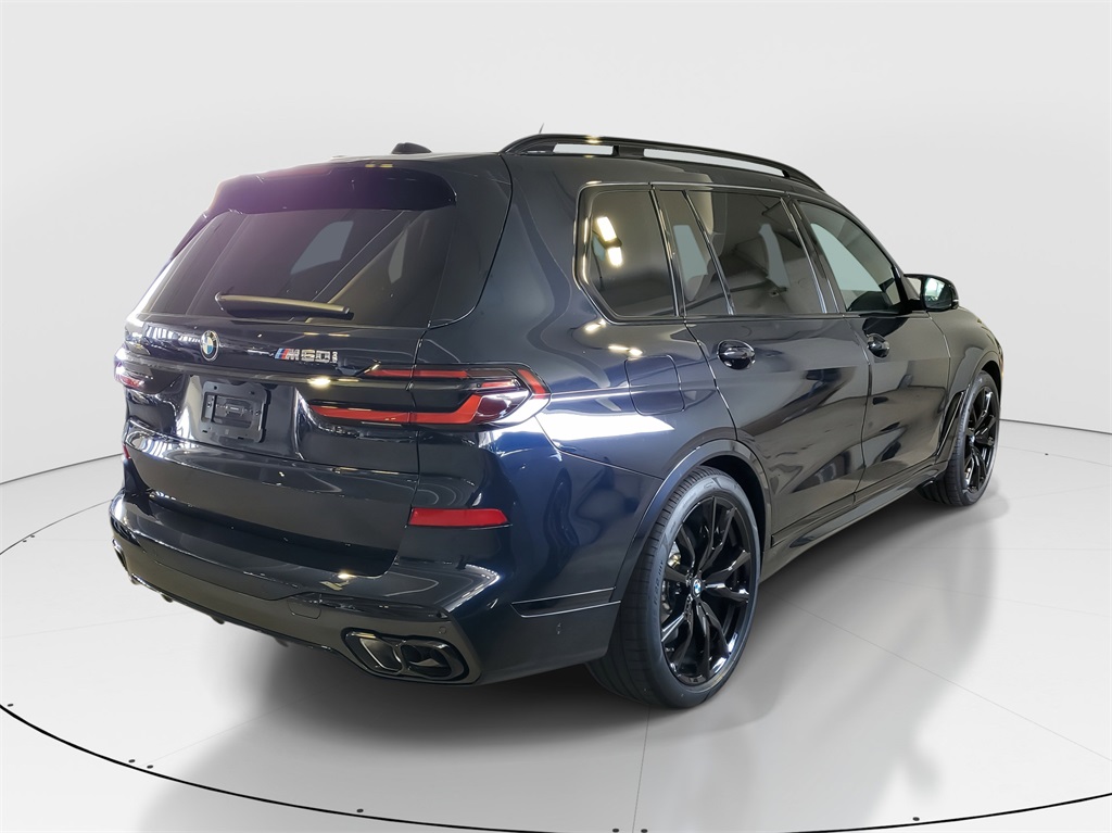2026 Bmw X7 M60i photo 3