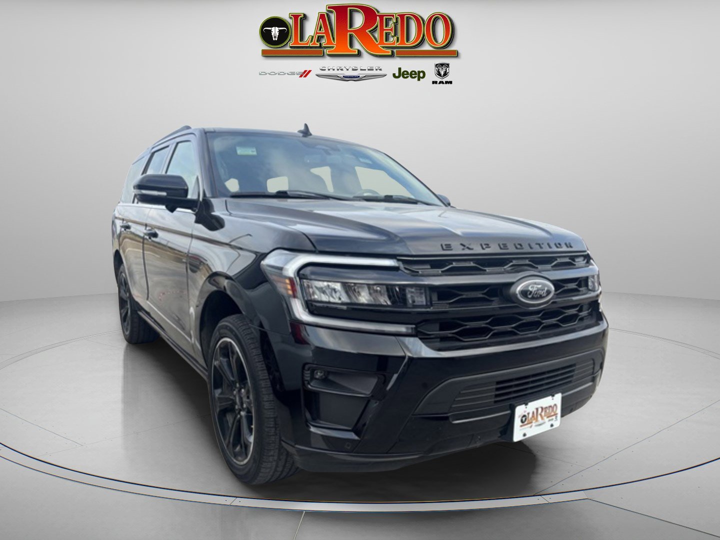 2023 Ford Expedition Limited's photo