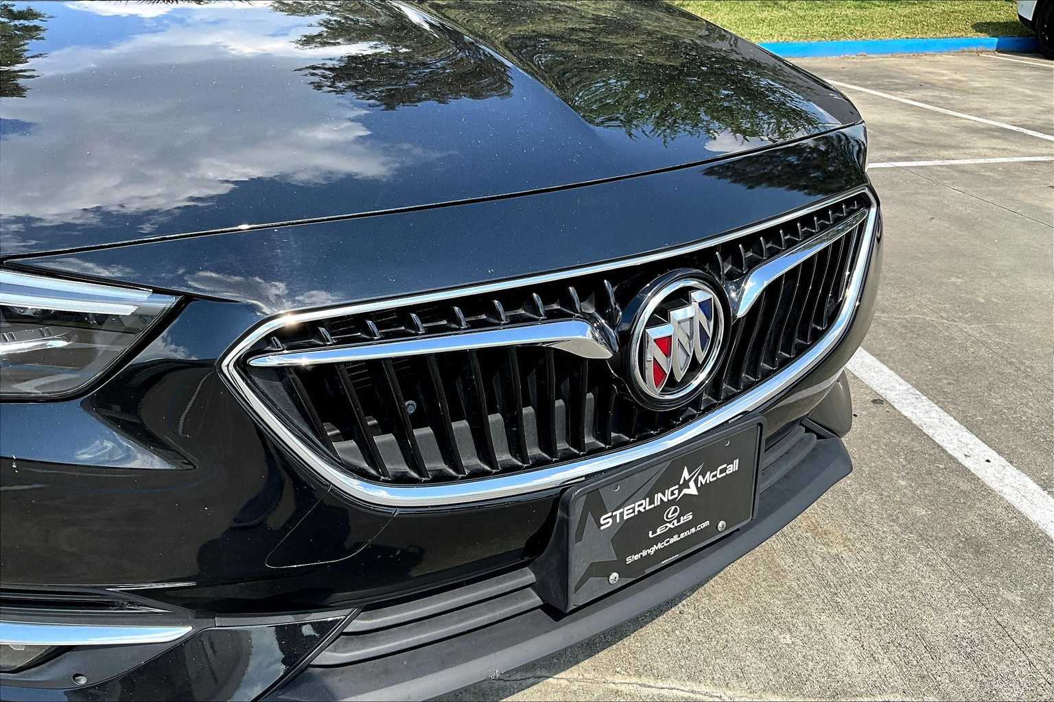 2018 Buick Regal Sportback Preferred II photo 26