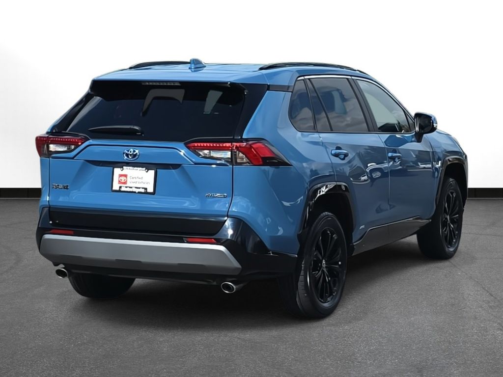 2022 Toyota RAV4 Hybrid SE photo 5
