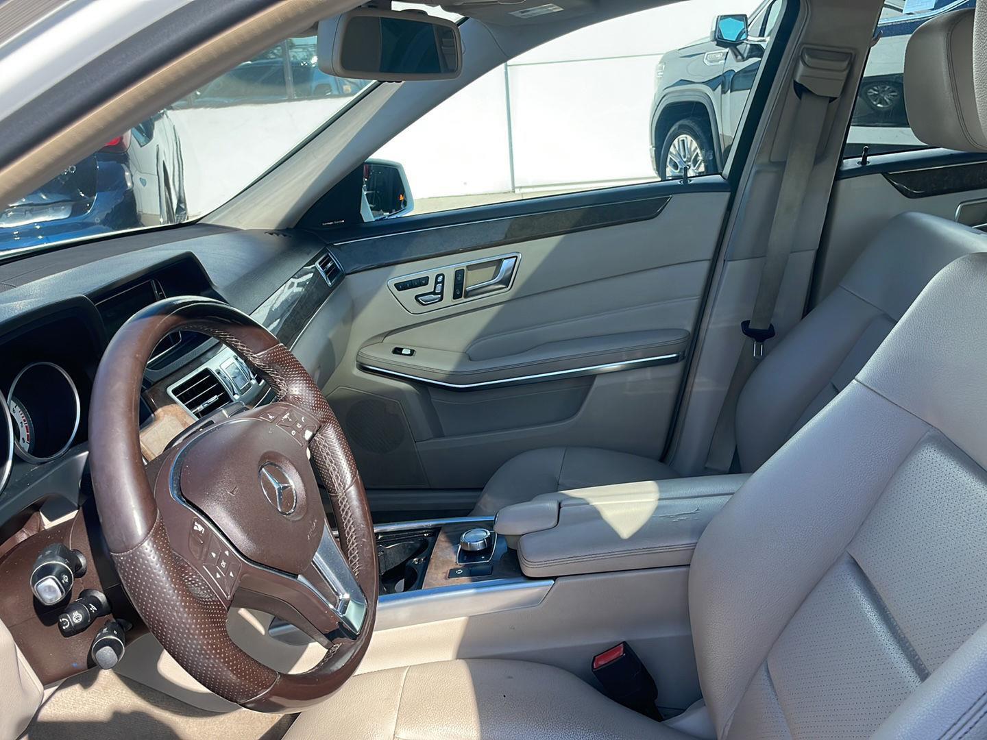 2015 Mercedes Benz E 350 Sport photo 3