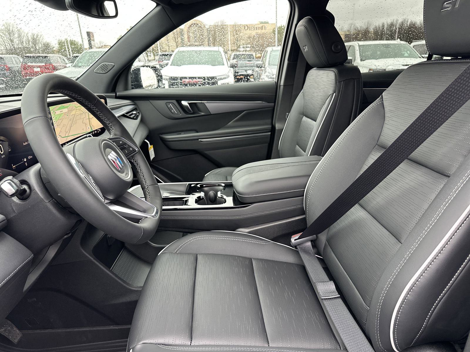 2025 Buick Enclave Sport Touring photo 2