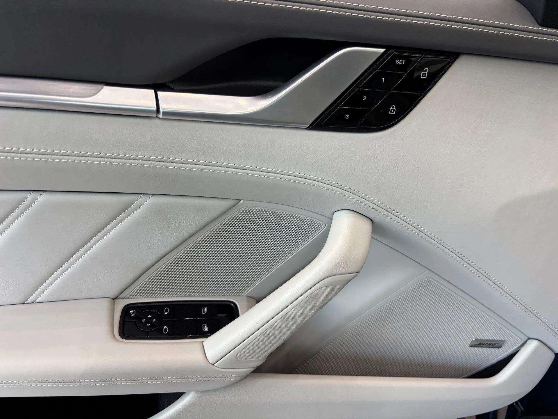 2021 Porsche 911 Turbo S photo 35