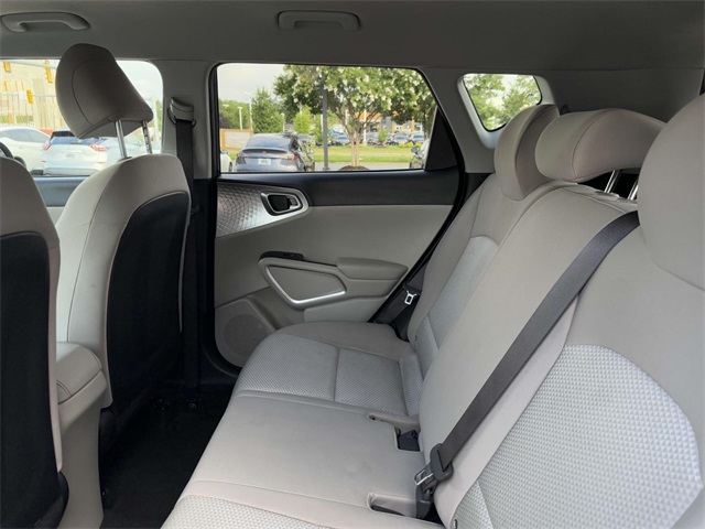 2023 Kia Soul LX photo 16