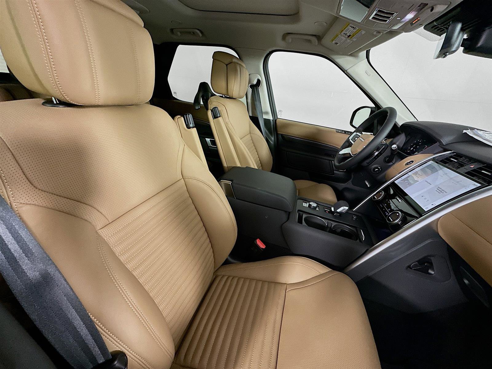 2025 Land Rover Discovery Metropolitan Edition photo 28