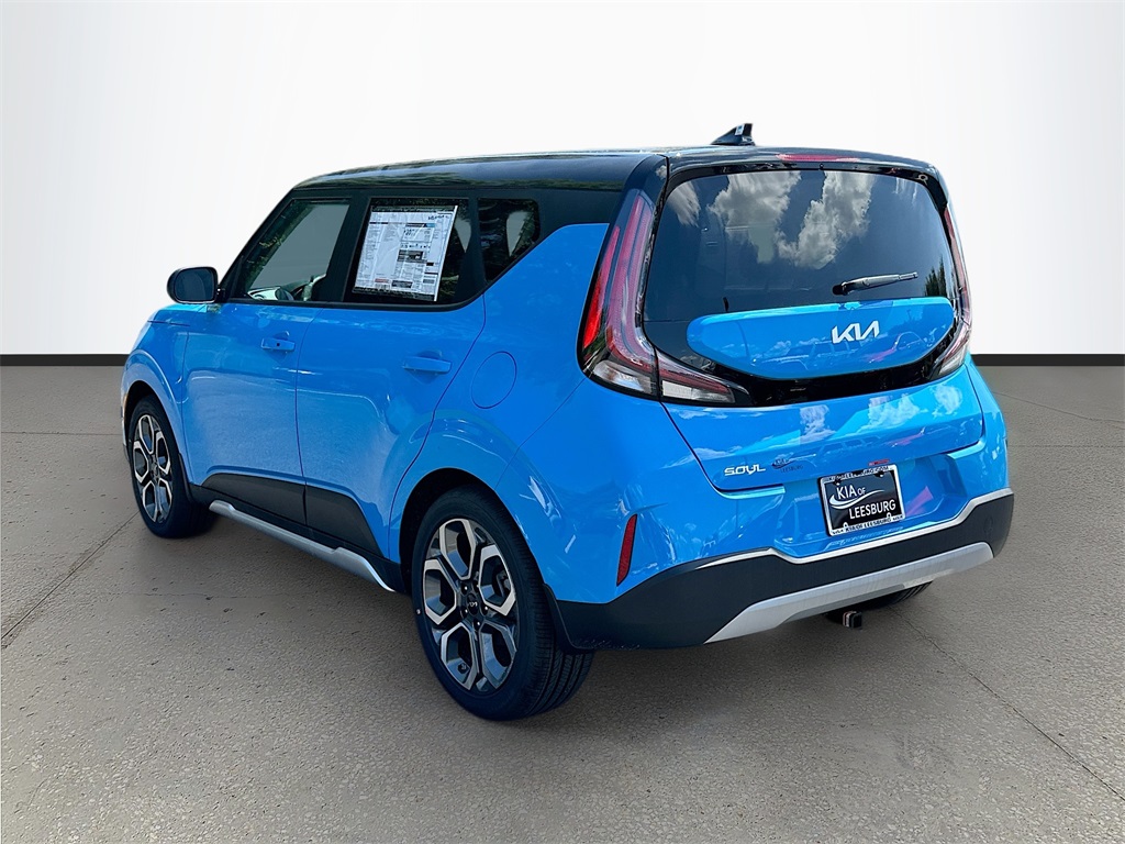 2025 Kia Soul EX photo 3