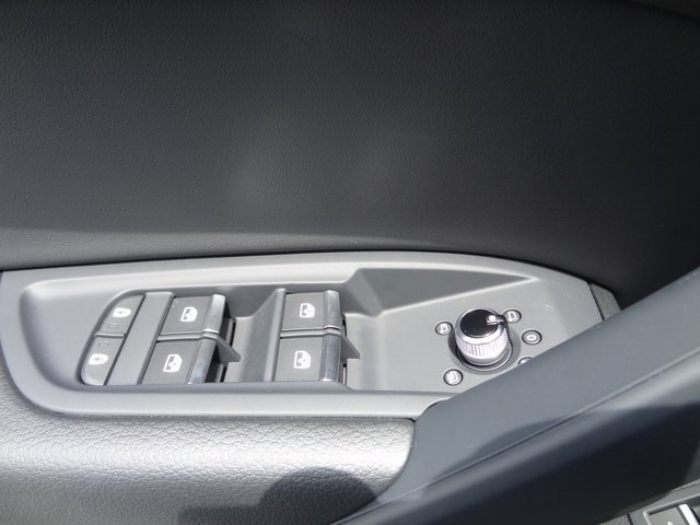 2024 Audi Q5 45 S line Premium photo 13
