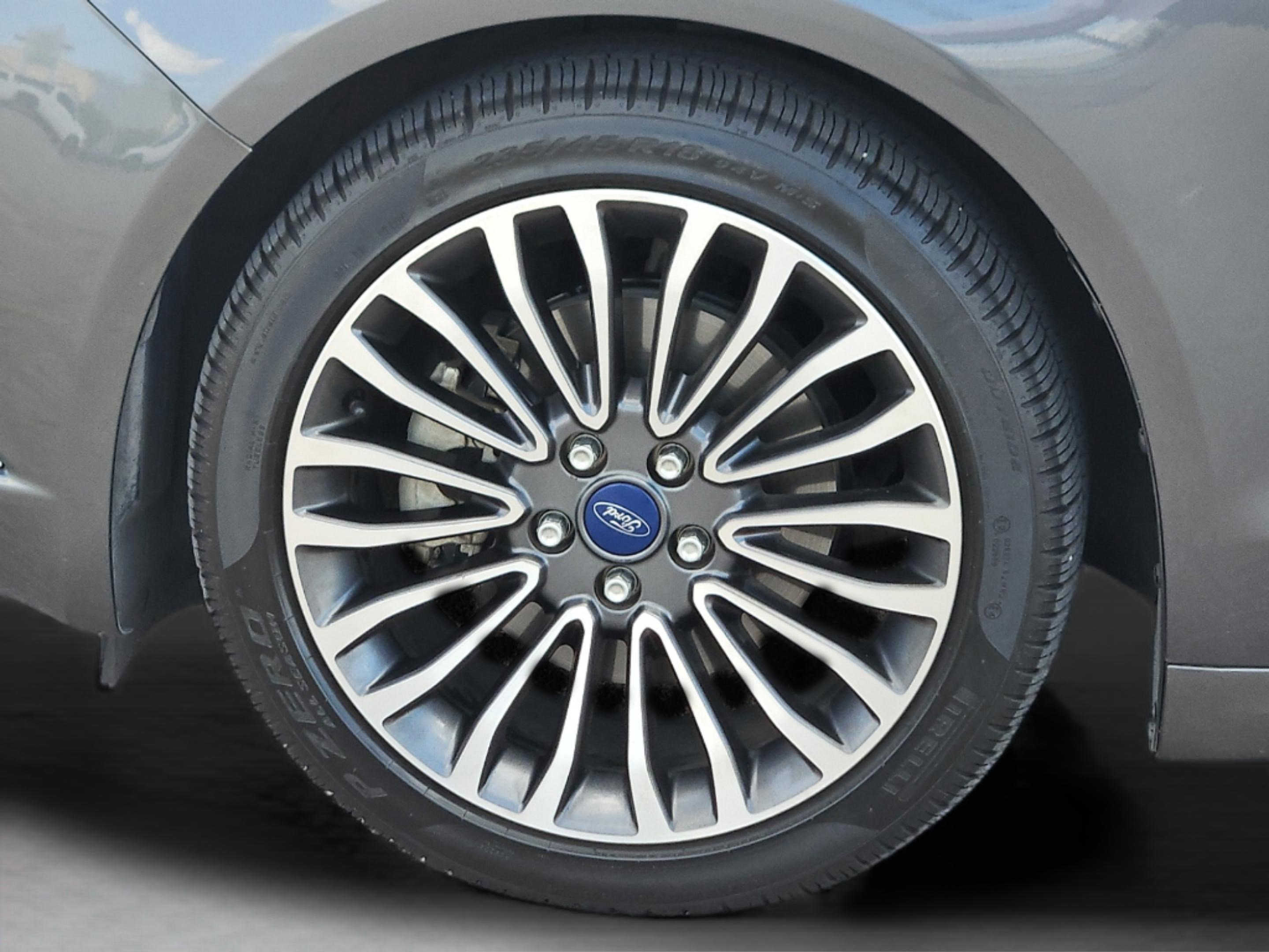 2017 Ford Fusion SE photo 7