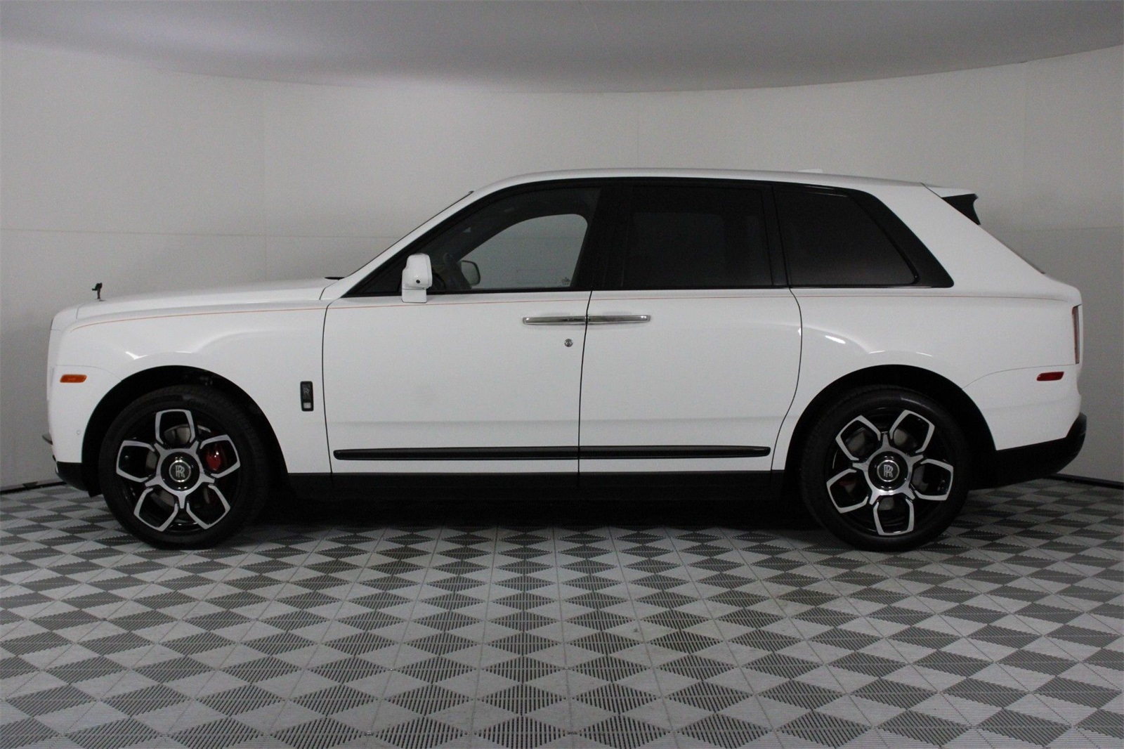 2024 Rolls Royce Cullinan Black Badge photo 3