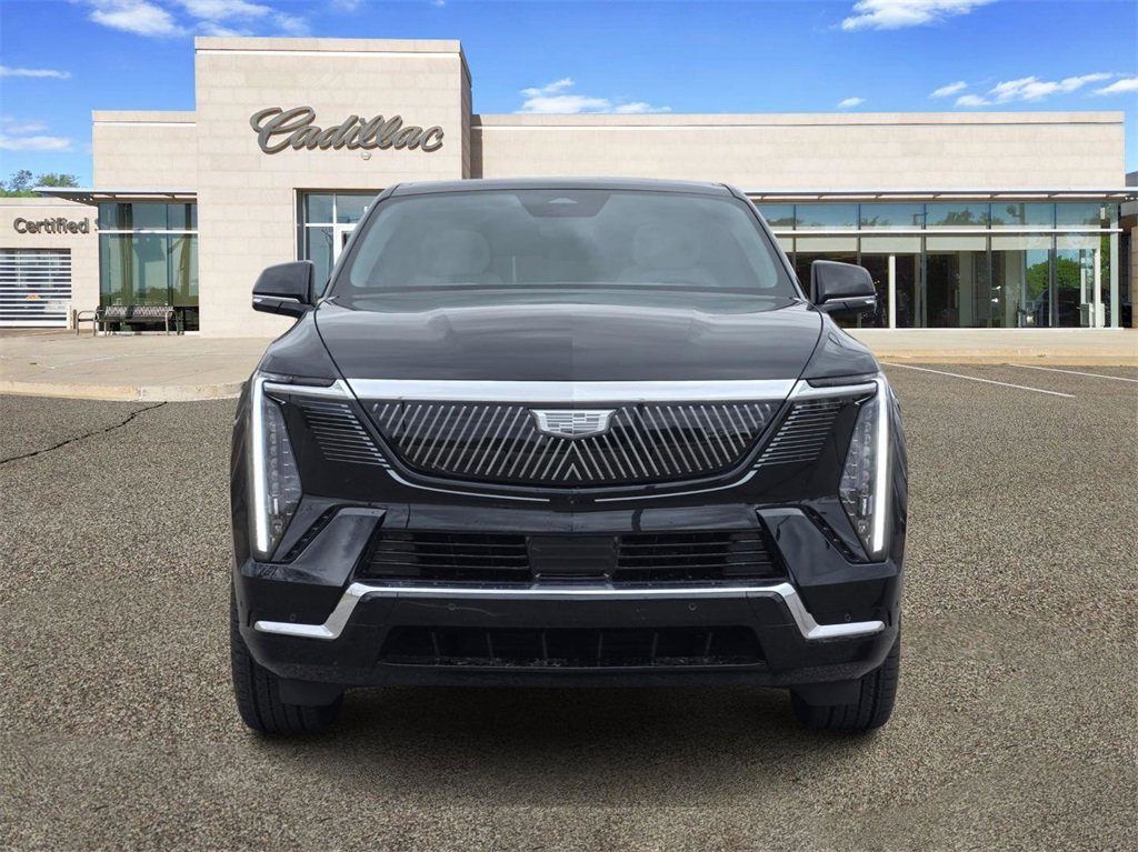 2025 Cadillac Escalade IQ Luxury photo 2