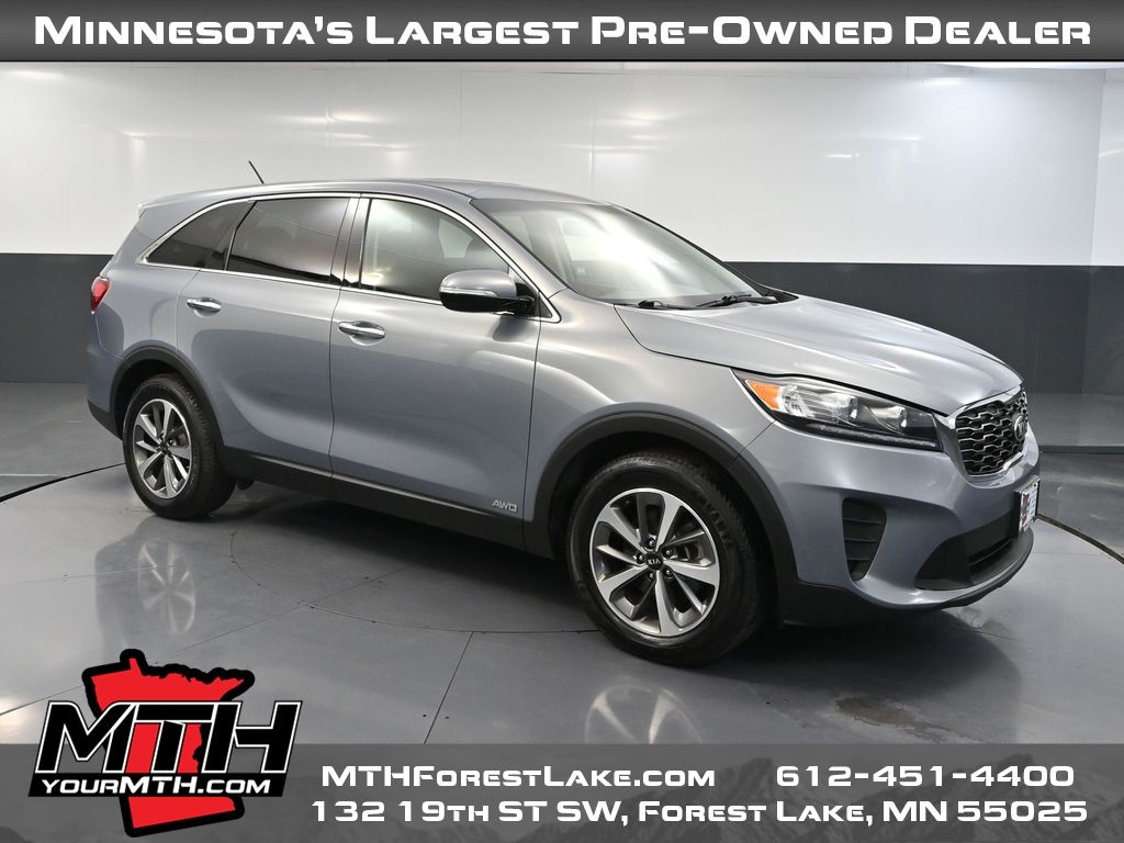 2020 Kia Sorento LX's photo