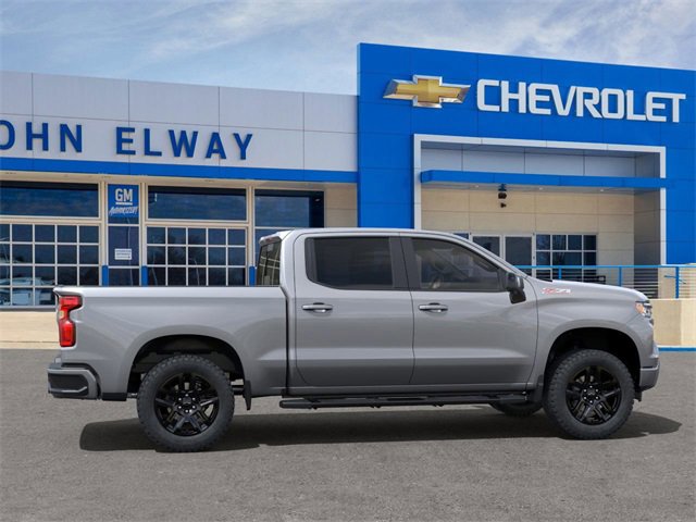 2025 Chevrolet Silverado RST photo 4