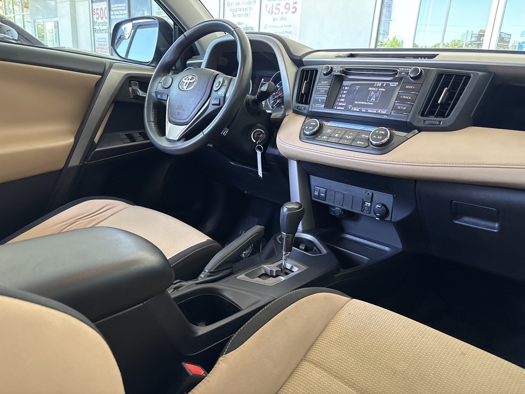 2018 Toyota RAV4 XLE photo 24