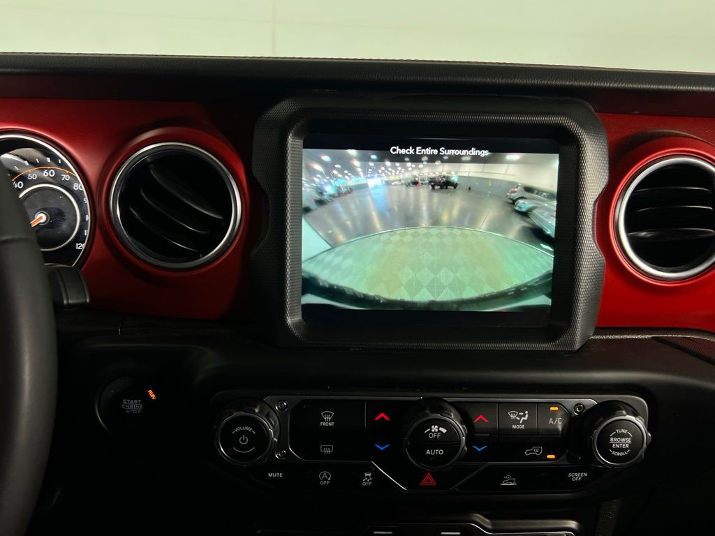 2023 Jeep Wrangler Rubicon photo 13