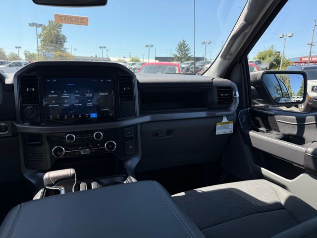 2025 Ford F-150 Lightning XLT photo 25