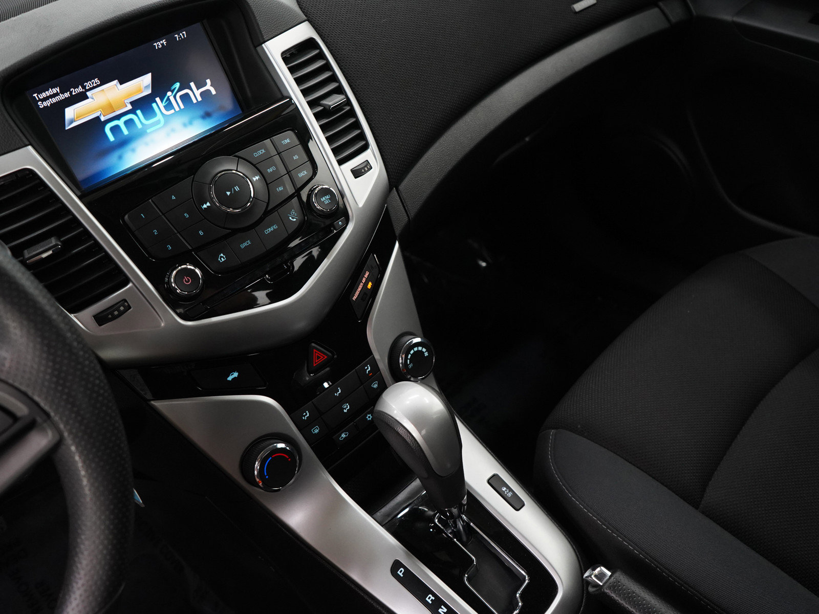 2016 Chevrolet Cruze LT photo 23
