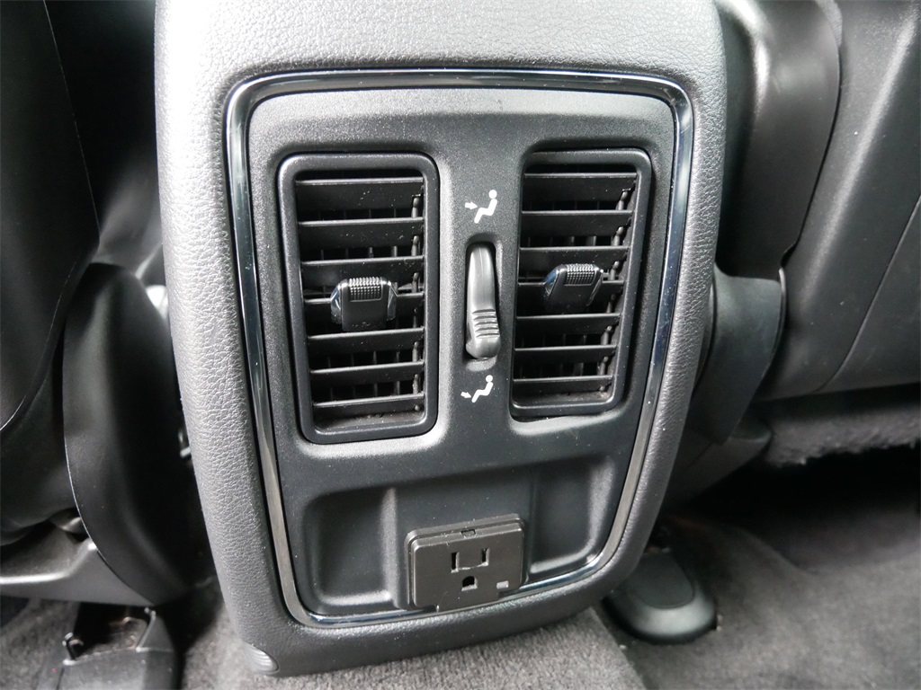 2015 Jeep Grand Cherokee Altitude photo 20