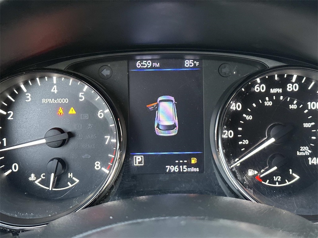 2019 Nissan Rogue SV photo 23