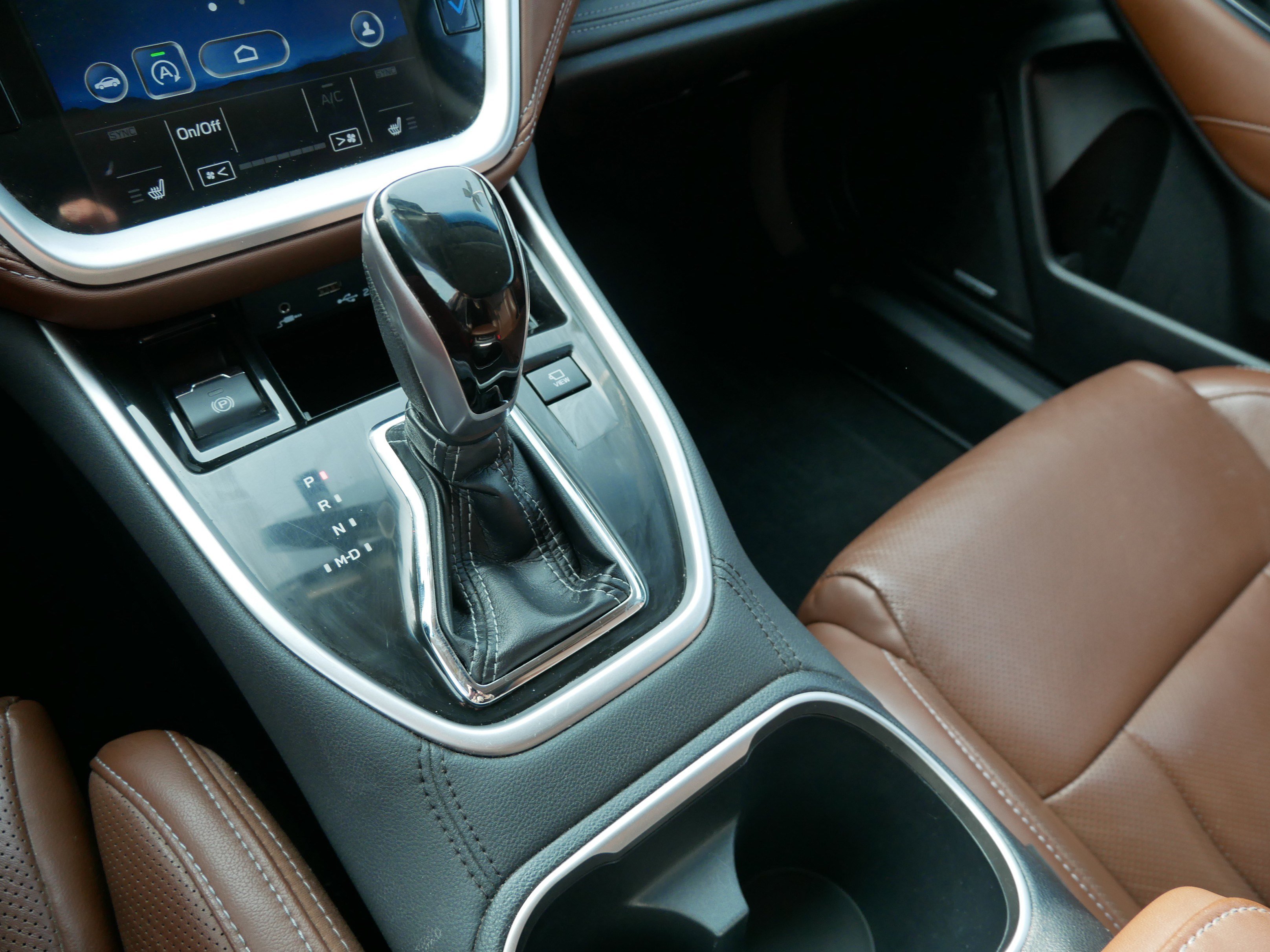 2020 Subaru Outback Touring photo 23