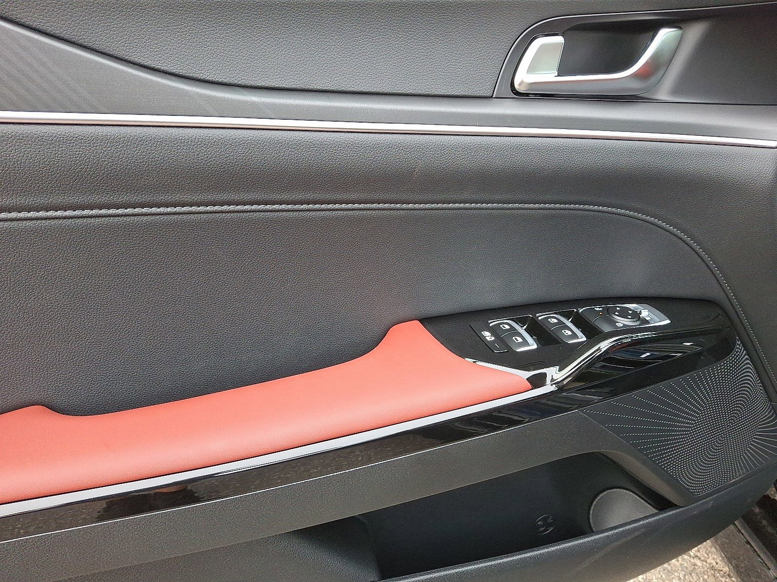 2026 Kia K5 GT-Line photo 5