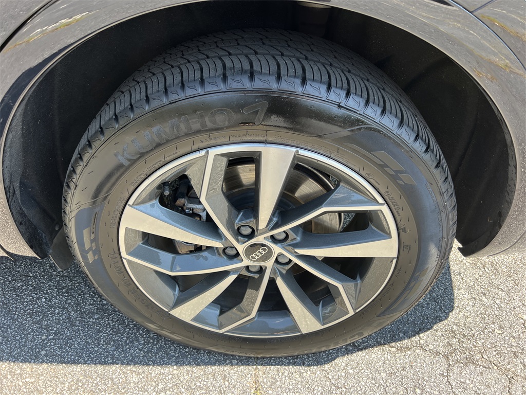 2021 Audi Q5 45 Premium photo 15
