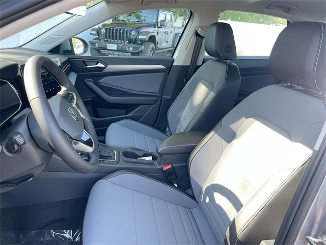 2025 Volkswagen Jetta 1.5T SE photo 27