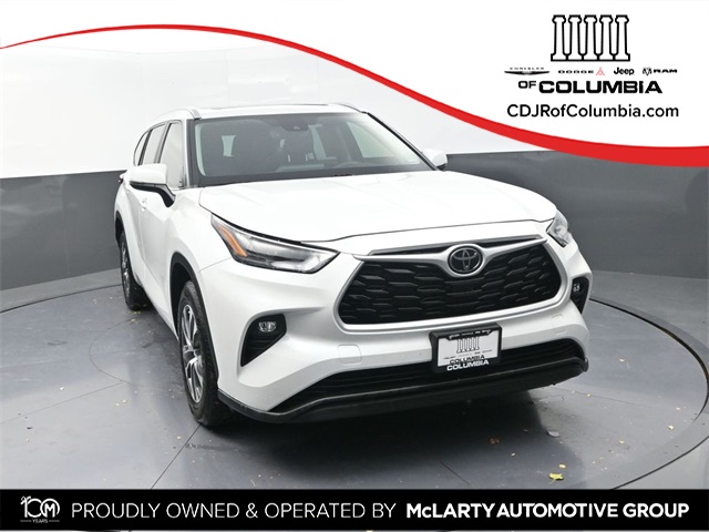 2023 Toyota Highlander XLE's photo