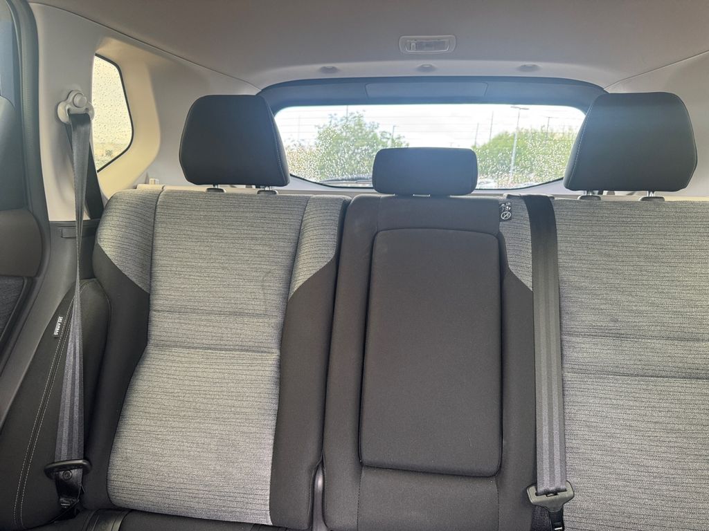 2023 Nissan Rogue SV photo 18