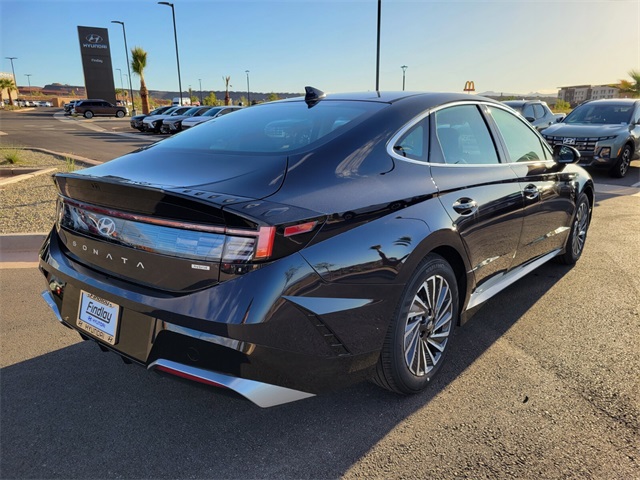2025 Hyundai Sonata Hybrid SEL photo 3