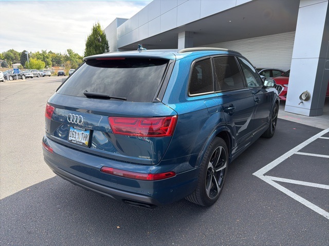 2019 Audi Q7 55 Prestige photo 3
