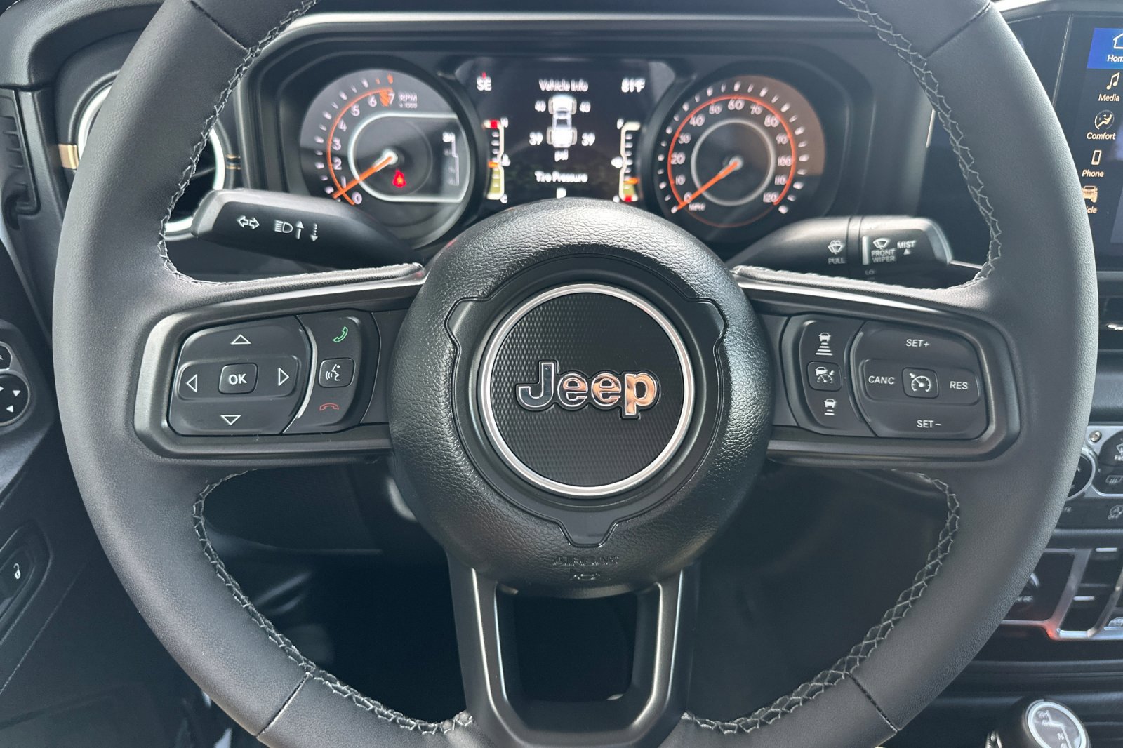 2025 Jeep Gladiator Tradesman photo 21