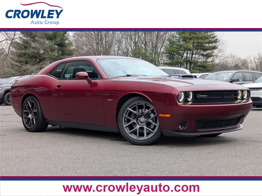 2017 Dodge Challenger R/T Plus's photo