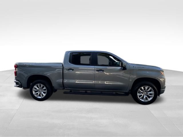 2024 Chevrolet Silverado 1500 Custom photo 7