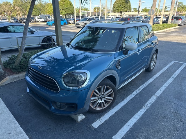 2020 MINI Countryman Base's photo