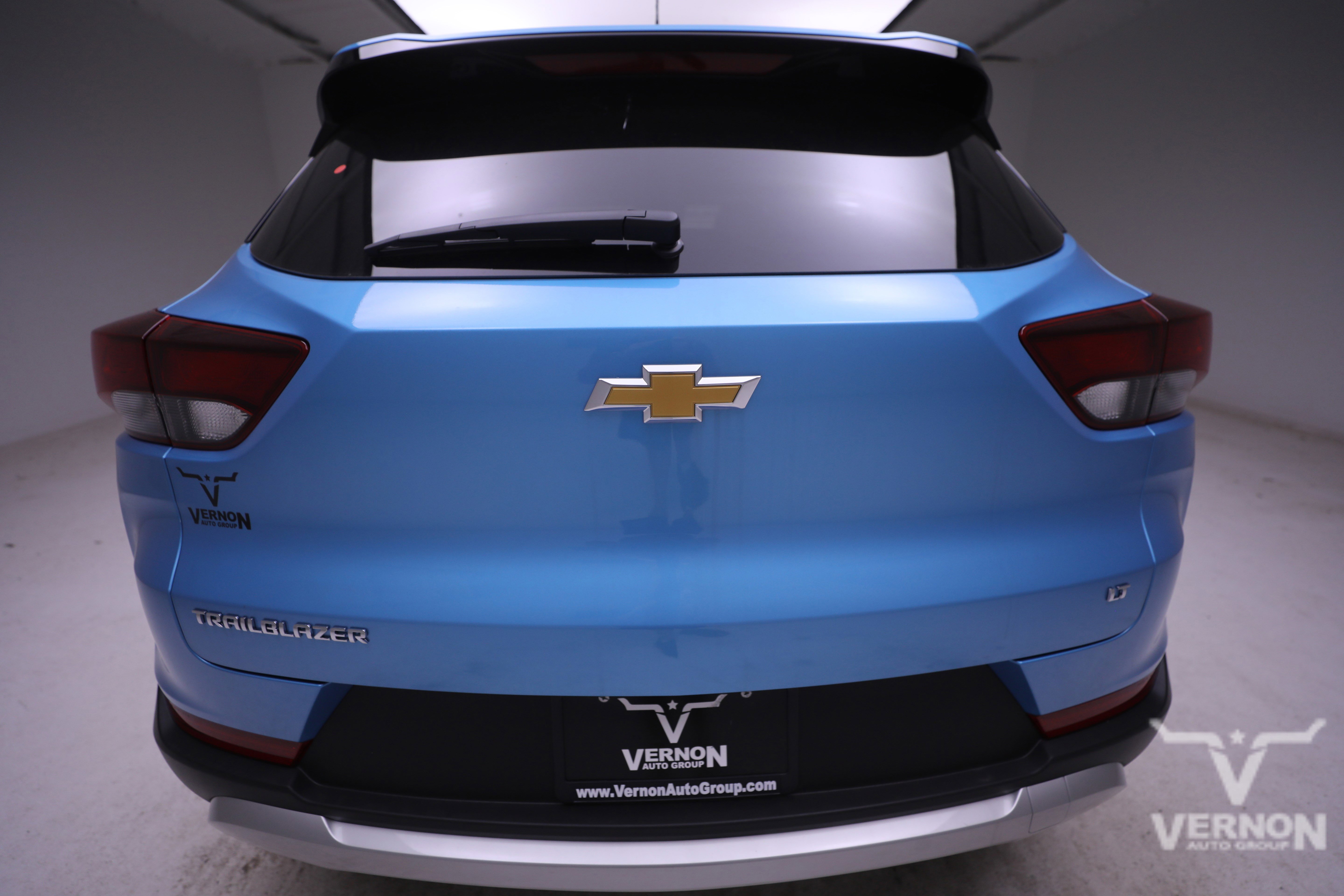 2026 Chevrolet Trailblazer LT photo 2