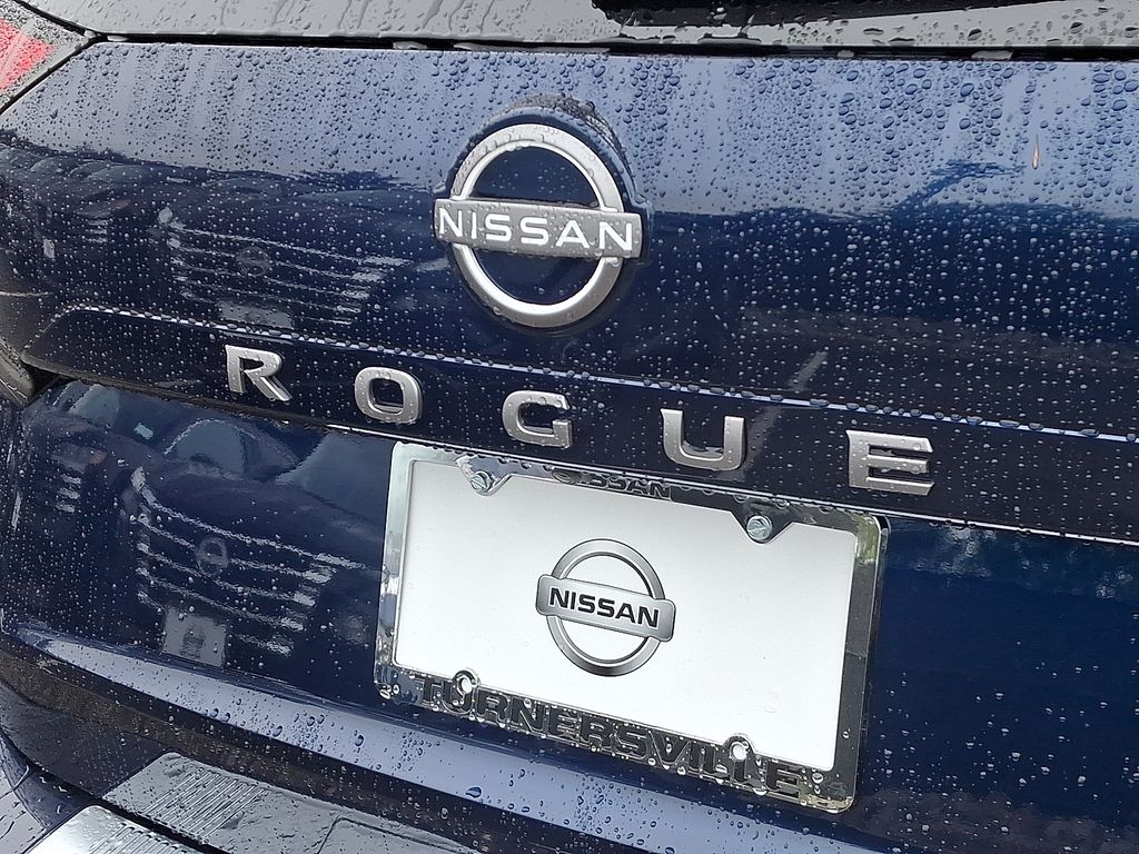 2026 Nissan Rogue SV photo 9